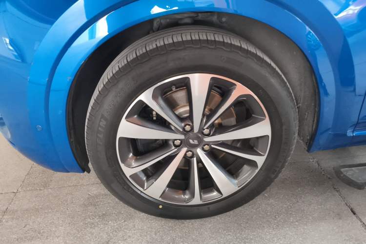 Used Li Auto ONE 2020 Extended-Range 6-Seater Version Left Front Wheel Hub