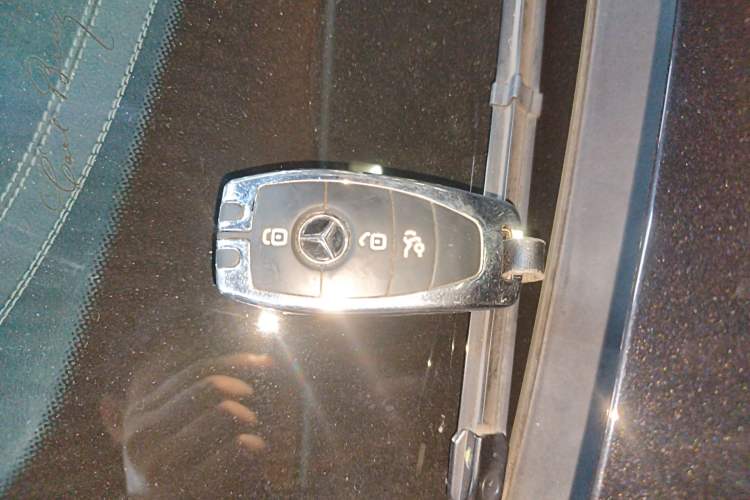 Used Mercedes-Benz E-Class 2020 Restyled E 300 L Sporty and Stylish Edition
