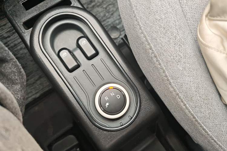 Used Wuling Hongguang MINIEV 2021 Macaron Premium Model – Lithium Iron Phosphate
