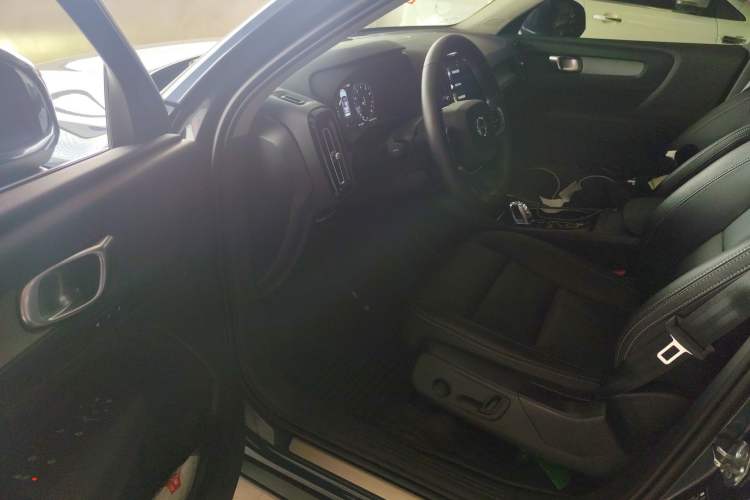 Used Volvo XC40 2022 T4 Four-Wheel Drive Smart & Luxurious Edition