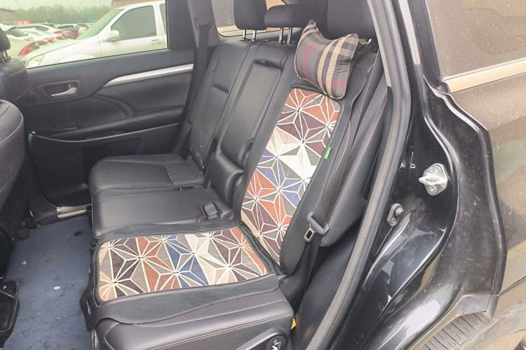 Used Toyota Highlander 2018 2.0T Four-Wheel Drive Luxury Edition 7 Seats China V Emission Standard Left Rear Seat