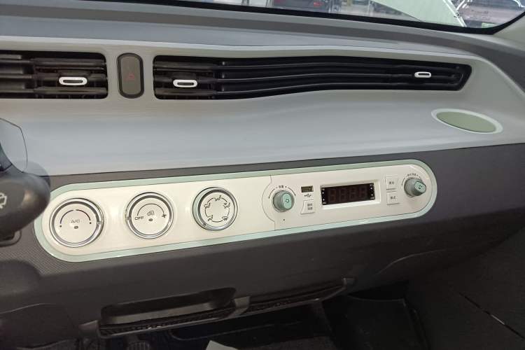 Used Wuling Hongguang MINIEV 2021 Macaron Fashion Model Lithium Iron Phosphate
