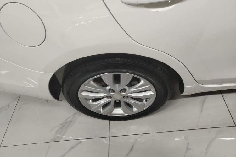 Used Buick GT 2021 Revised Version Flagship 1.5L Automatic Elite Edition Right Rear Wheel Hub