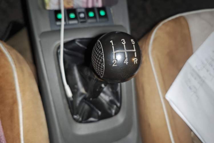 Used Chevrolet Sail 2013 Sedan 1.2L Manual Fashionable Happiness Edition
