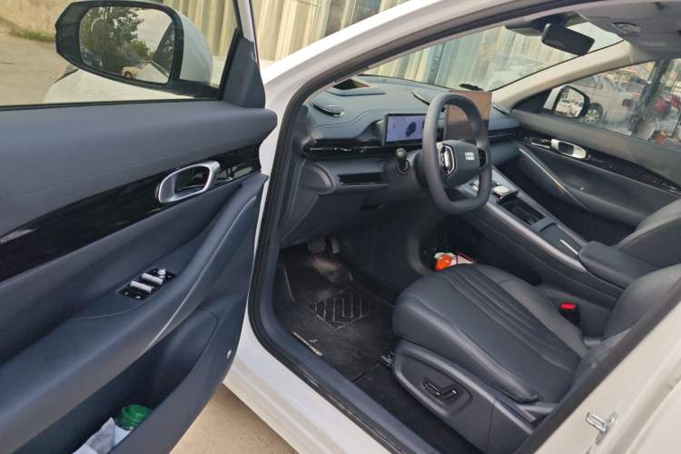 Used Geely Galaxy E5 2024 530 km Exploration+ Version
