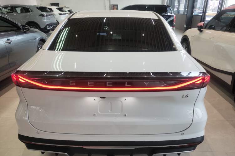 Used Geely Galaxy L6 2024 125km PLUS Dragon Edition