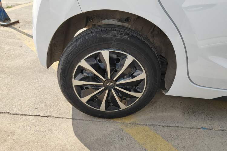 Used JMEV Xiao Qilin 2023 Joyful Edition 201km Comfort Model Exterior 5