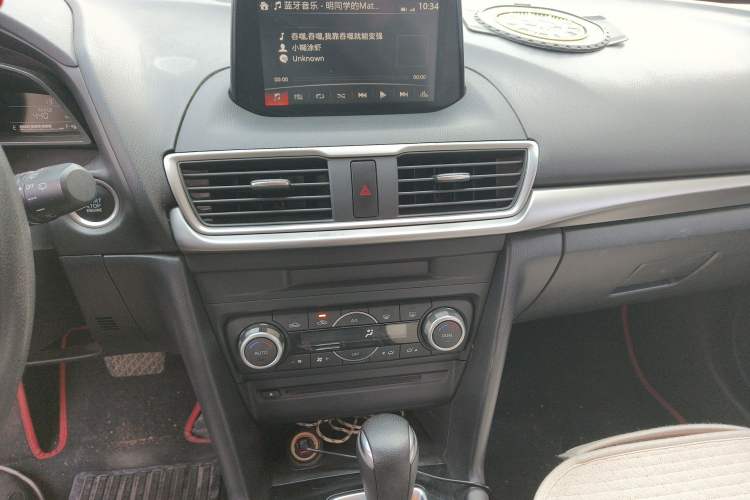 Used Mazda 3 Axela 2017 Hatchback 1.5L Automatic Luxury Model Emission Standard China V