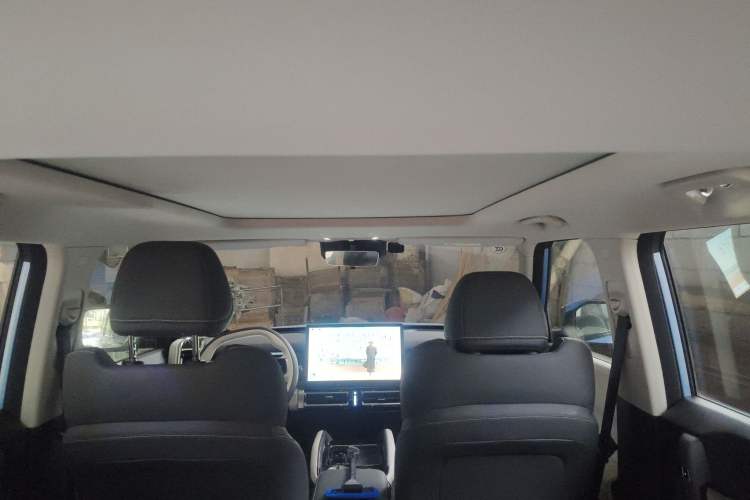 Used iCAR 03 2024 501km Two-Wheel Drive Long-Range Version Headliner
