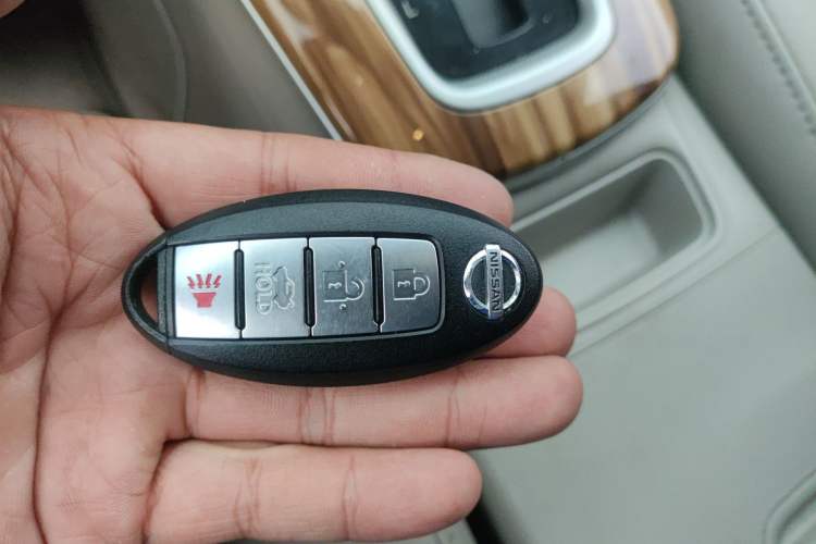 Used Nissan Sylphy 2014 1.6XV CVT Deluxe Edition Vehicle Key