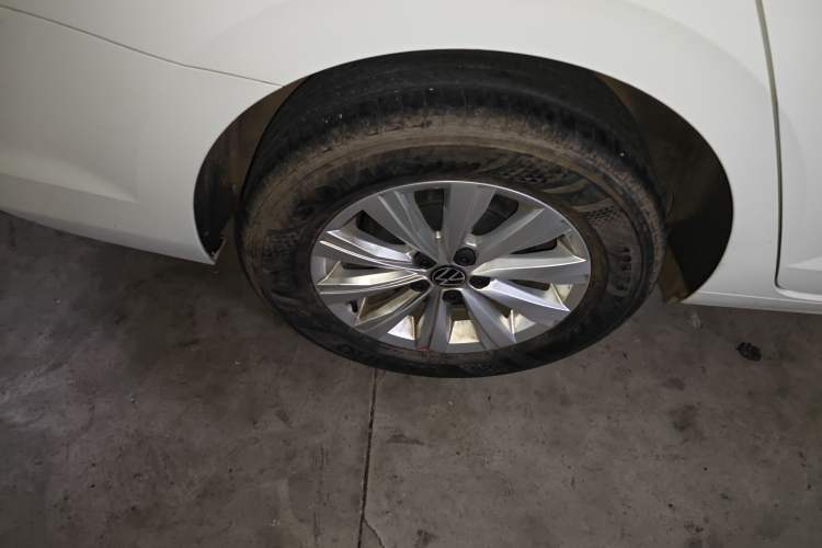 Used Volkswagen Lavida 2023 New Sharp 1.5L Automatic Excellent New Edition