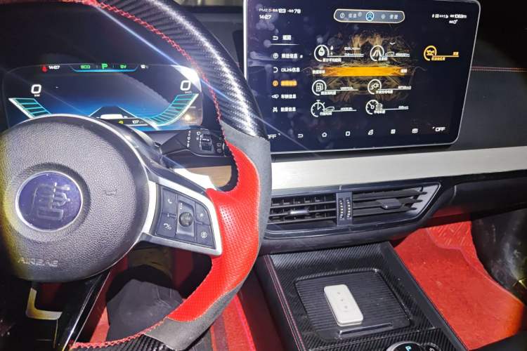 Used BYD Tang New Energy 2018 DM 2.0T All-Wheel Drive Smart Connect Elite 7-Seater China V Emission Standard