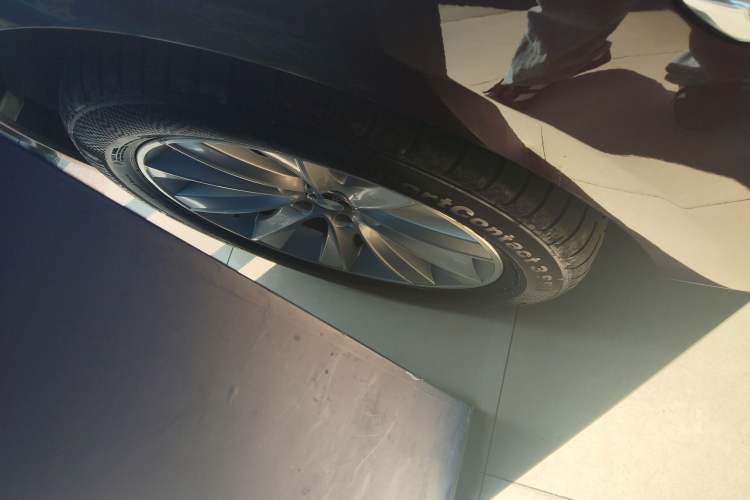 Used BMW 5 Series GT 2015 528i Leading Model