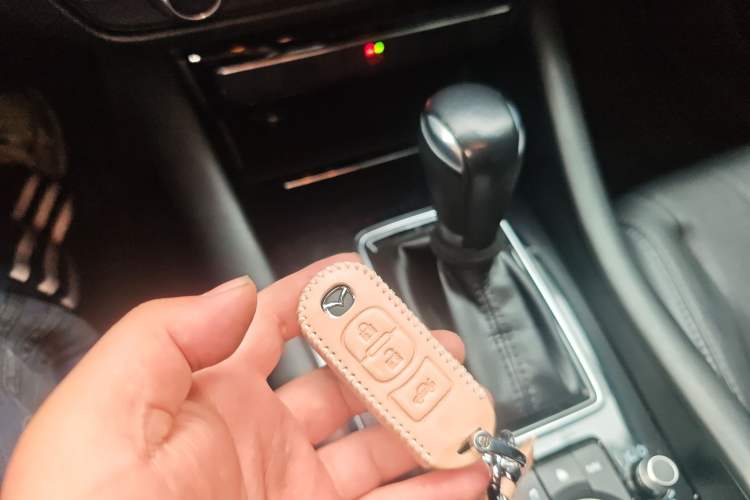 Used Mazda Atenza 2021 2.0L Blue Sky Luxury Edition Vehicle Key