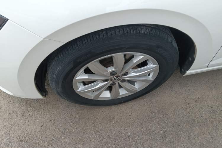 Used Volkswagen Polo 2019 Plus 1.5L Automatic Colorful Technology Edition Left Front Wheel Hub