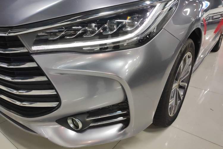 Used BYD Song MAX 2019 1.5T Automatic Smart Connect ZhiLian RuiDong Model 7 Seats China V Emission Standard
