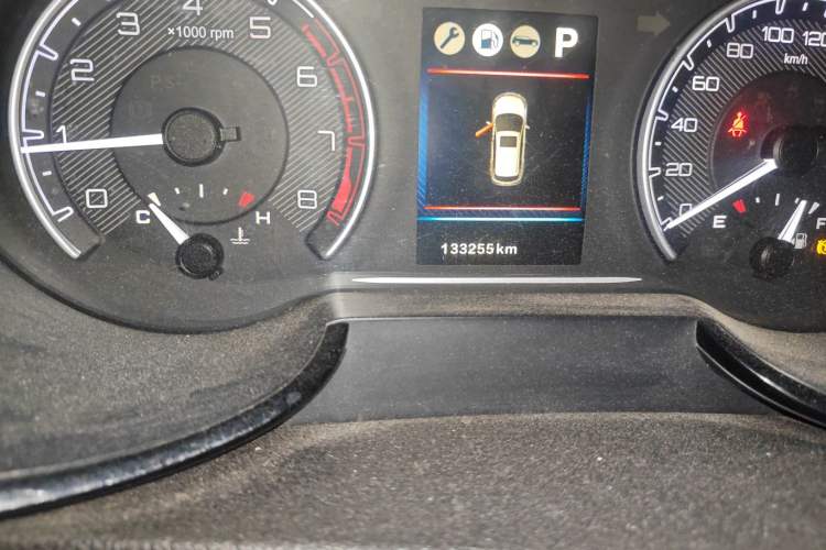 Used Dongfeng Aeolus AX7 2016 2.0L Automatic Zhiyi Trim
