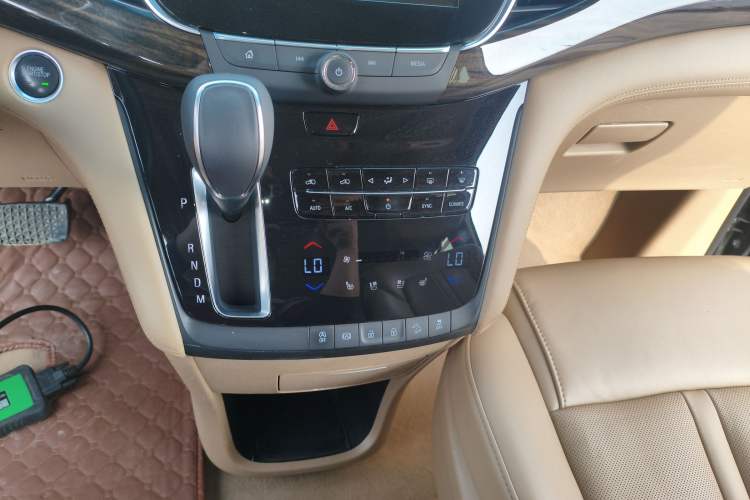 Used Buick GL8 2017 ES 28T Flagship Model China V Standard
