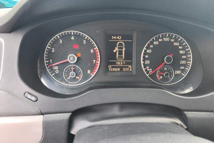 Used Volkswagen Sagitar 2014 Revised Version 1.4TSI Manual Luxury Edition
