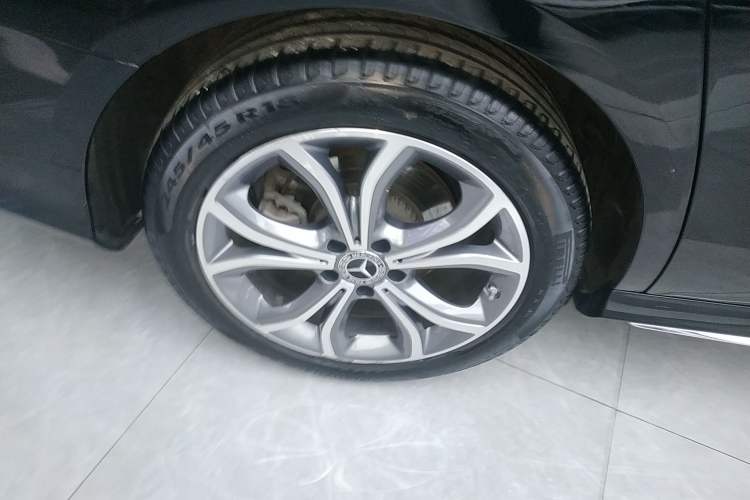 Used Mercedes-Benz E-Class 2021 Restyled E 300 L Sporty and Stylish Edition
