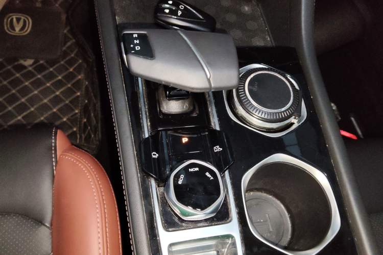 Used Changan Eado 2022 PLUS Blue Whale NE 1.4T GDI DCT Prestige Edition
