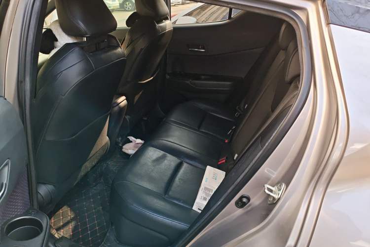 Used Toyota IZOA 2018 2.0L Yichi Version China VI Standard