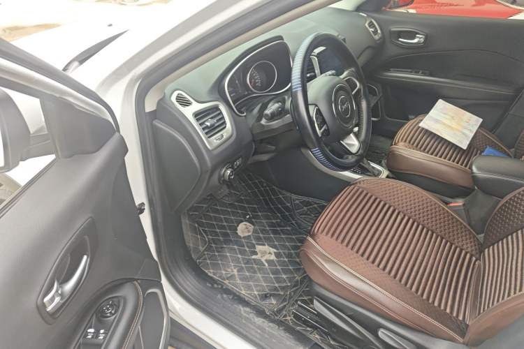 Used Jeep Compass 2017 200T Automatic Comfort Edition
