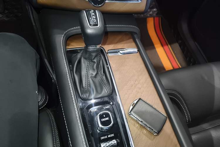 Used Volvo XC90 2017 T6 Zhiya Edition 5-seater Gear Lever