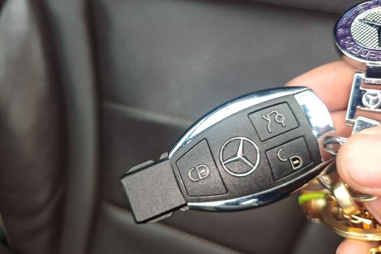 Used Mercedes-Benz GLC 2018 Facelift GLC 260 4MATIC Luxury Edition
