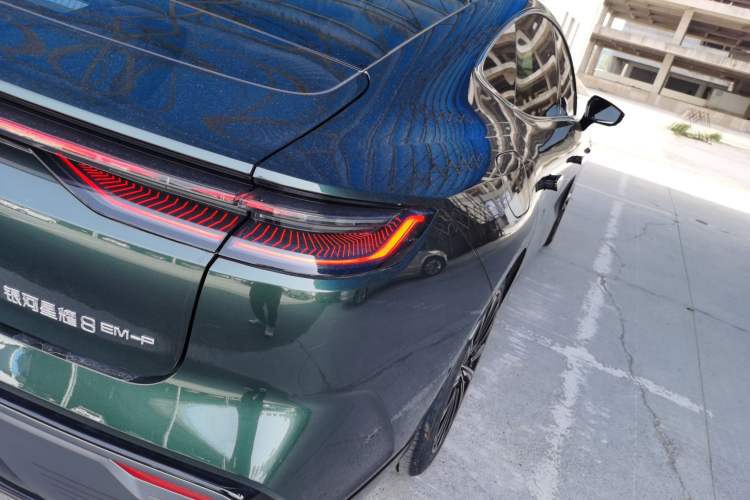 Used Geely Galaxy 8 2025 130km EM-P Starship Edition