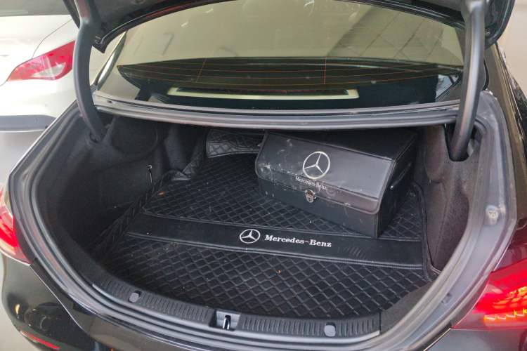 Used Mercedes-Benz E-Class 2021 E 300 L Stylish Model
