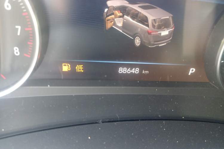 Used Buick GL8 2023 Land Executive Class Comfort Model