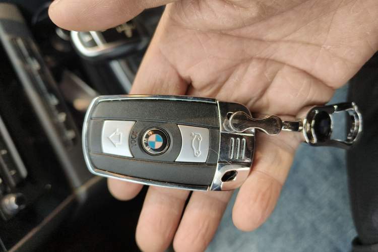 Used BMW X1 2015 sDrive18i Leading Edition
