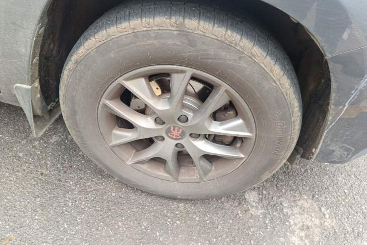 Used BYD Song 2019 1.5TI Automatic Smart Connect Luxurious Edition Right Front Wheel Hub