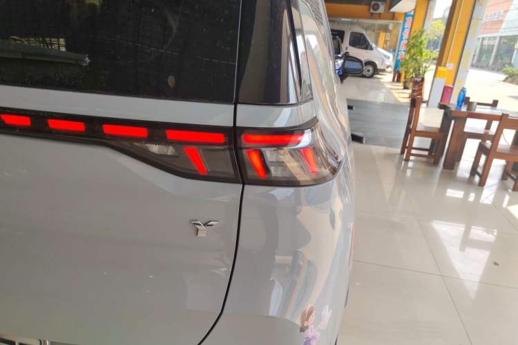 Used AION Y 2021 70 Tech Vitality Edition
