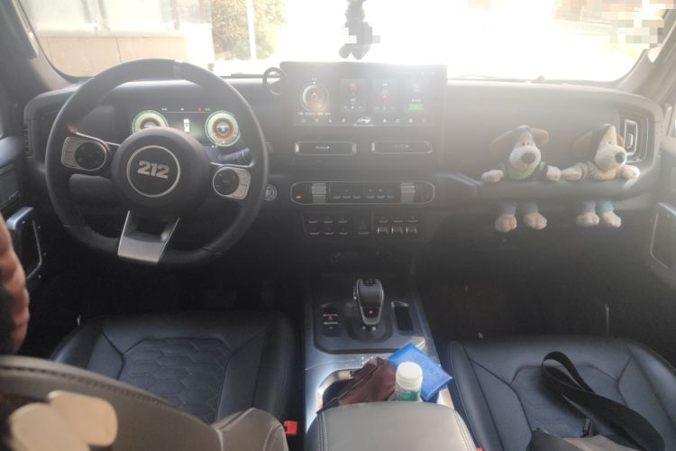 Used 212 T01 2024 2.0T Explorer
