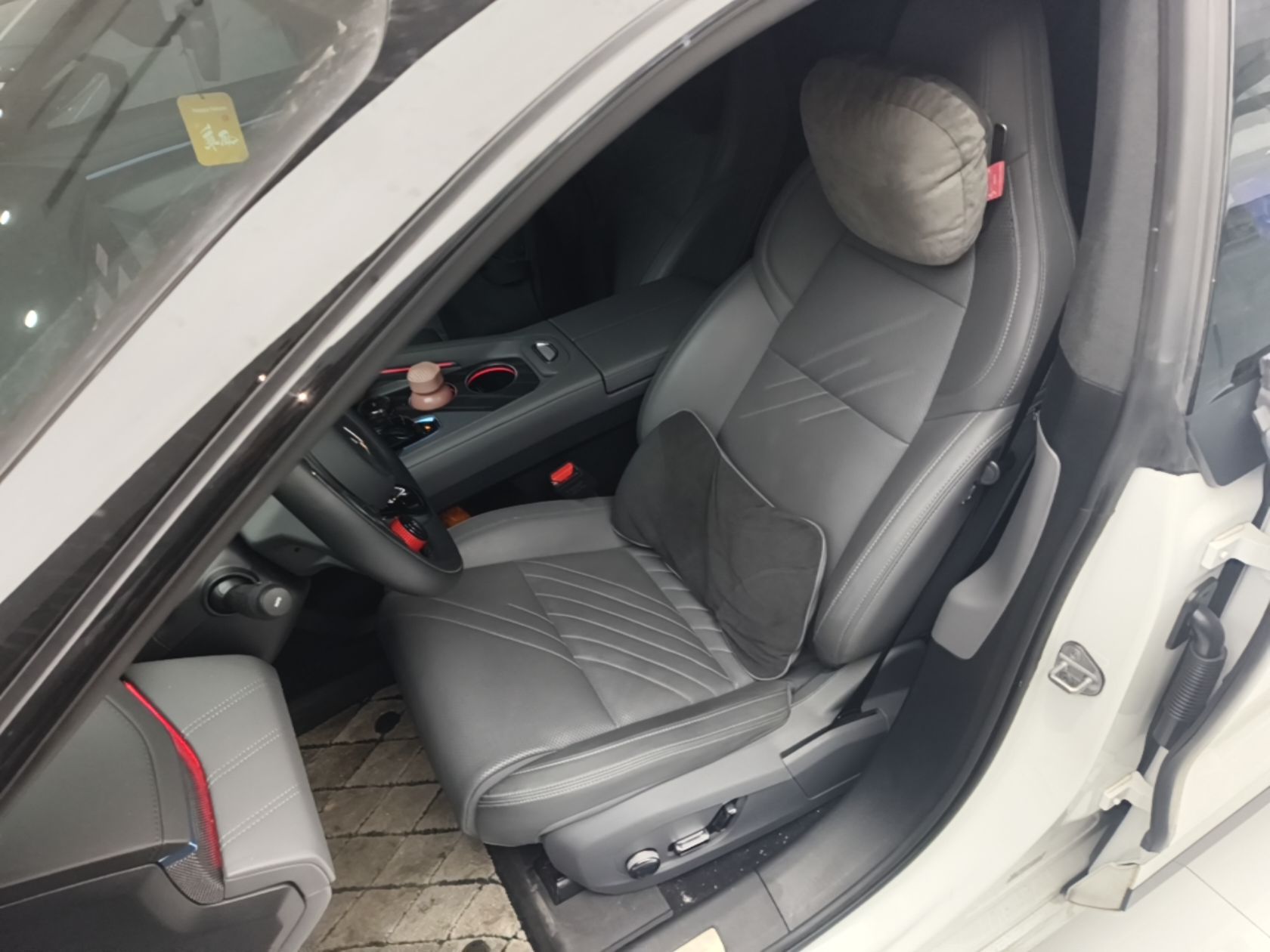 Zeekr 001 2024 WE Edition 95 kWh All-Wheel Drive — снимка 17