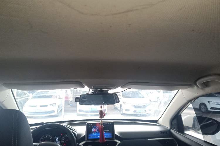 Used Baojun 530 2019 1.5T Manual Comfort Version 7 Seats China VI Emission Standard
