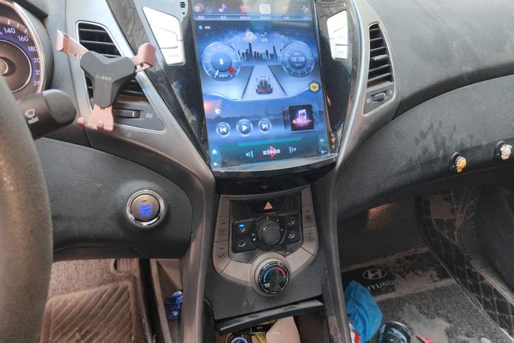 Used Hyundai Elantra (5th Generation / Langdong) 2012 1.6L Manual Leading Model