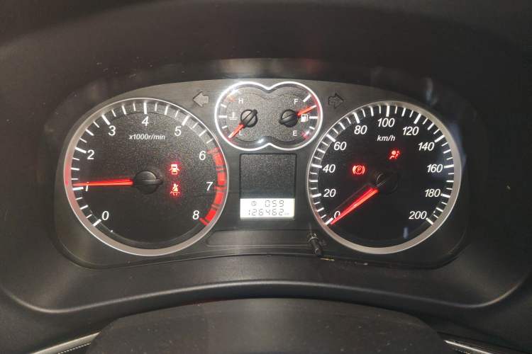 Used Haval H5 Classic 2013 Zhizun Edition 2.0L Manual Two-Wheel Drive Entry-Level Model