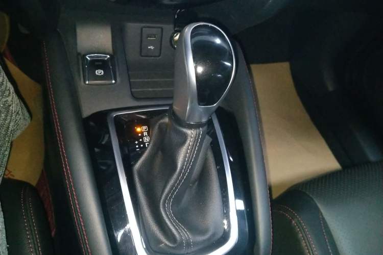 Used Nissan Qashqai 2022 2.0L CVT XV Premier Luxury Edition Gear Lever