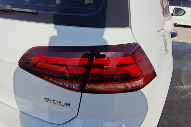 Used Volkswagen Golf 2020 Zhiai Edition 200TSI DSG Comfortable & Ambitious Version
