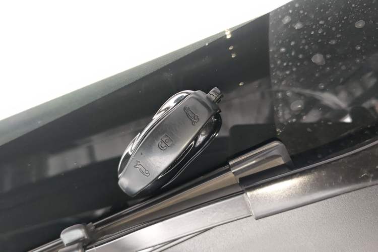 Used Tesla Model Y 2021 Long-Range All-Wheel-Drive Version