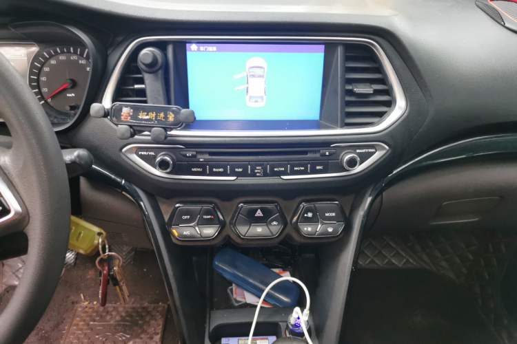 Used GAC Trumpchi GS4 2015 200T Manual Elite Edition Audio And AC Panel