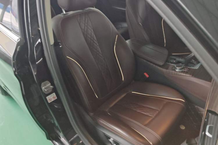 Used BMW 5 Series 2018 Facelifted 530Li xDrive Luxury Package