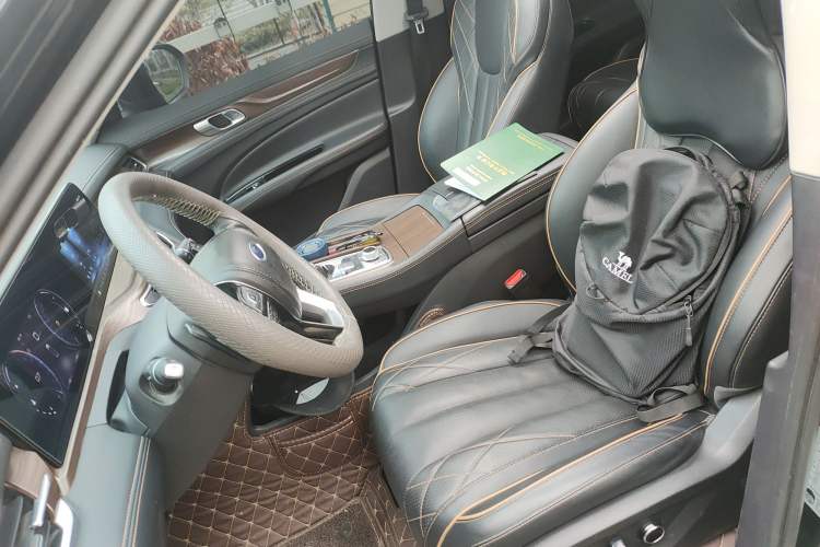 Used Ford Equator 2021 EcoBoost 225 Premier 6-Seater Left Front Seat