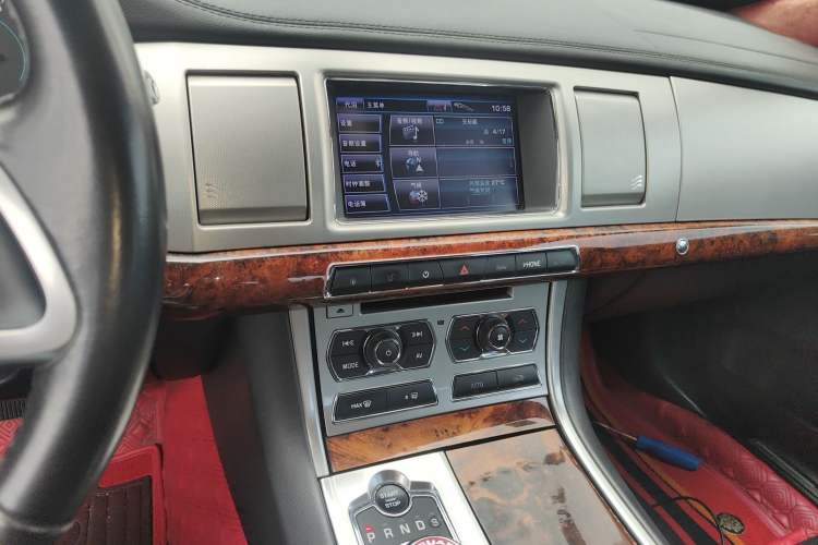 Used Jaguar XF 2013 XF 2.0T Luxury Edition Audio And AC Panel