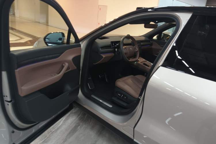 Used Nio ES8 2024 75 kWh
