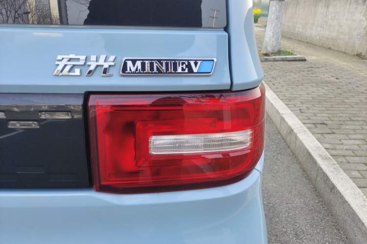 Used Wuling Hongguang MINIEV 2022 Zizai Version Lithium Iron Phosphate Right Rear Taillight