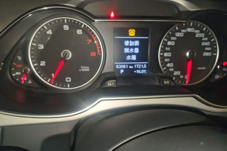 Used Audi A4L 2016 35 TFSI Collection Edition S line Comfort Model Odometer Close Up